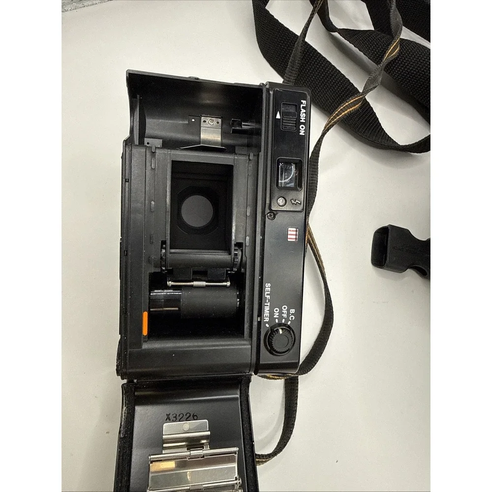 Canon AF35ML ML Auto Focus Flash Point & Shoot 35mm Film Camera Parts or Repair